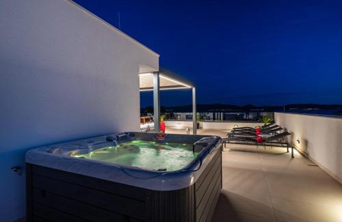 Sukosan Apartment | Penthouse LiV