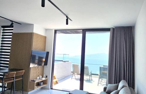 Sarande Apartment | Penthouse Paradise