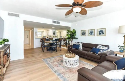 Halifax Estates Condo | Penthouse Oceanfront Luxury condo, French doors, big views, sunrise and sunset