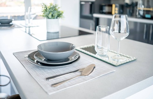 Barnsley Apartment | Penthouse with Glass Wall Views in Barnsley Centre