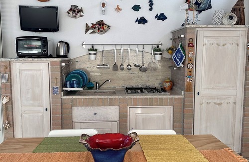 Torre Lapillo Bed & Breakfast | Penthouse with sea view 3 beds with equipped terrace, kitchenette