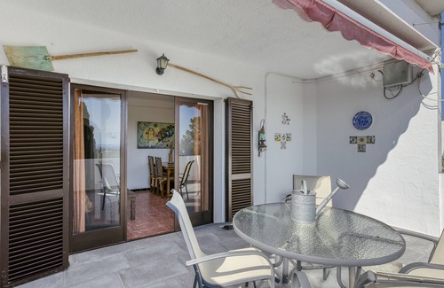 El Mas Bosca Apartment | Penthouse with Sea Views in Roses, with Sea Views, Terrace and Wi-Fi