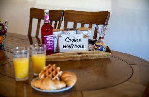 Llanddewi Ystradenny House | Pentre Fach