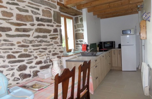 Treogat Cottage | Penty, thatched cottage 2.5 km from the sea