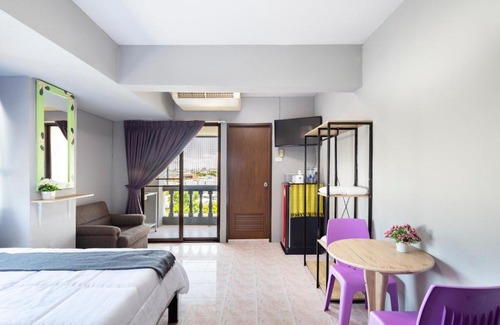 Bang Khae Nuea Hotel | Penyos Mansion (Long Stay)
