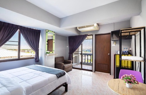 Bang Khae Nuea Hotel | Penyos Mansion (Long Stay)