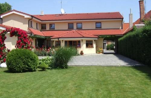 Pezinok House | Penzion 77 - Garni