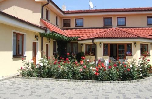 Pezinok House | Penzion 77 - Garni