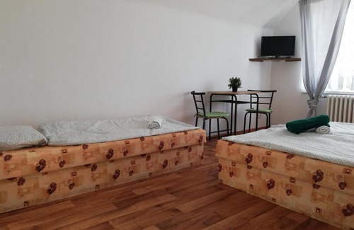 Stare Splavy House | Penzion Almi