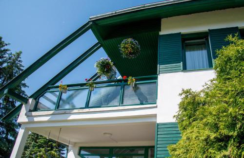 Osek House | Penzion Horal