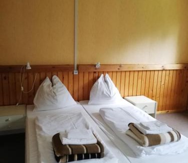 Predni Vyton House | Penzion Luna