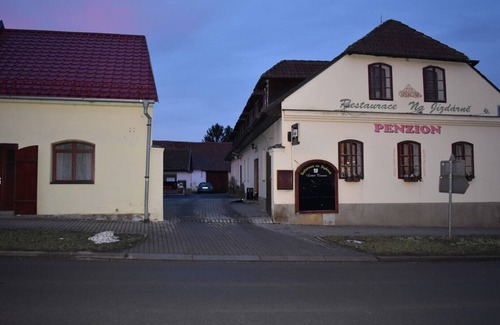 Stary Plzenec House | Penzion Na Jízdarne Starý Plzenec- Plzen - Room 8