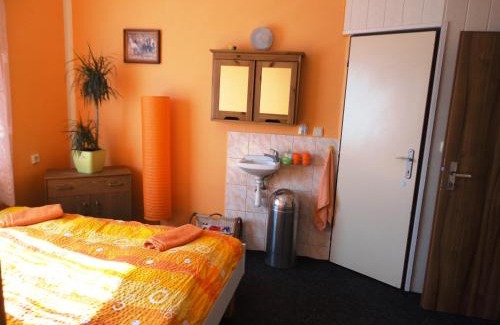 Karlovy Dvory House | Penzion-Na Navsi