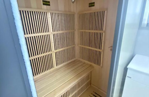 Hrob House | Penzion Puk