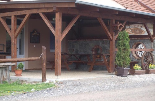 Mladosovice Apartment | penzion U Kmotra