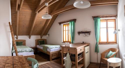 Klimkovice House | Penzion V Poli