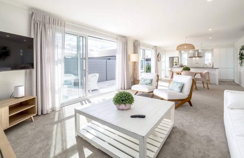 Greytown House | Peony Getaway, Greytown