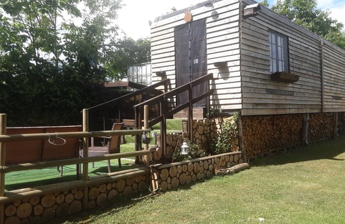 Colombiers-du-Plessis Cabin | Pepe's Naturist Pod for 2 people Pays de la Loire