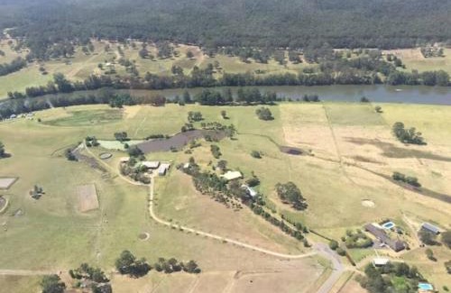 Clarence Town House | Peppercorns Riverside Farm Stay
