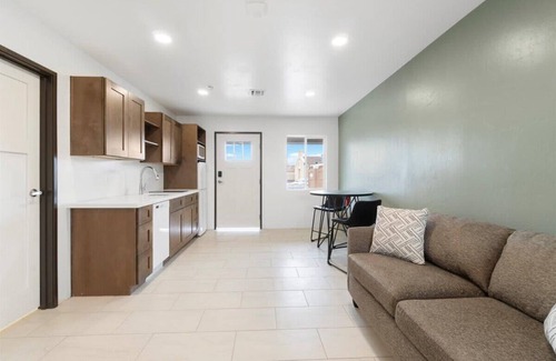 Safford Apartment | Peppertree Studios D4