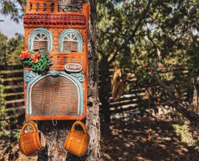 Arteaga Other | Pequeña cabaña mágica con chimenea interior