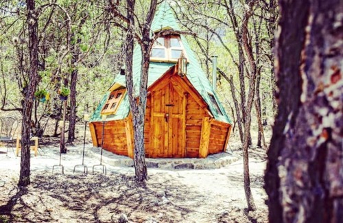 Saltillo Cabin | Pequeña Cabaña Mágica con Chimenea Interior
