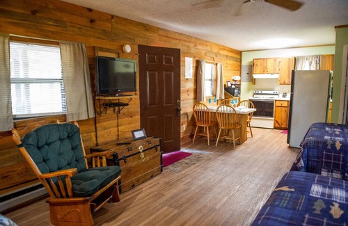 Hochatown Cabin | Perch Awhile- Broken Bow/Hochatown- 1bd