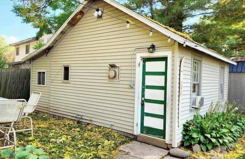 Fremont House | Perch Cabin - Waterfront resort on Fremont Wolf River