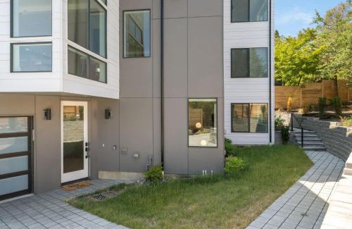 View Ridge Apartment | Perch - View Ridge Guest Suite