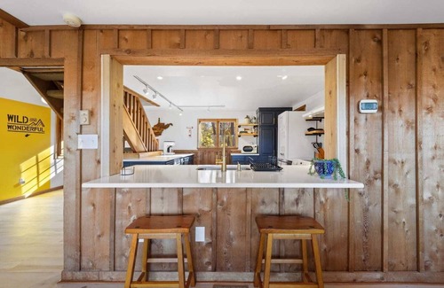 Clear Spring Cabin | Peregrine's Perch - Cabin Overlooking the River!