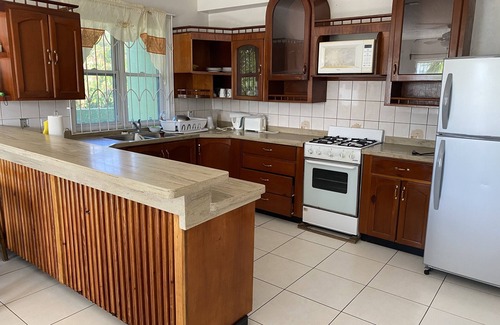 Frigate Bay Apartment | Perfect 1-bedroom unit with outdoor pool