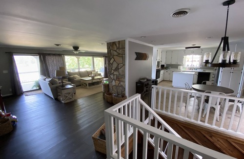 Milledgeville House | Perfect 1 Bedroom Lake Front Home 10 min from Downtown Milledgeville.