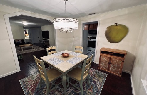 Micanopy Cottage | Perfect 2 Bedroom Nest in the Heart of Micanopy!
