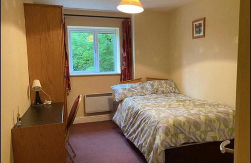 Tralee Apartment | Perfect Base to explore the Wild Atlantic Way Centrally located apartment with all bedrooms enusite
