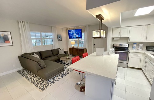 Lauderdale Beach Apartment | Perfect Beach Escape 1BD/1Bath Close to Everything
