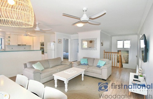 Woodgate House | Perfect Beach Front Family Holiday House