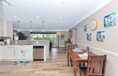 Garden Isles House | Perfect Beach House! Large 3/2w/Heated Pool Included, Tiki, Bikes, 2M to Beach