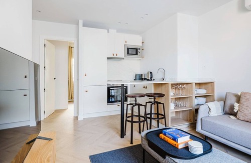 Hispanoamerica Apartment | Perfect Bernabeu-Hispanoamerica 2BR w/Doorman & Washer, by Blueground