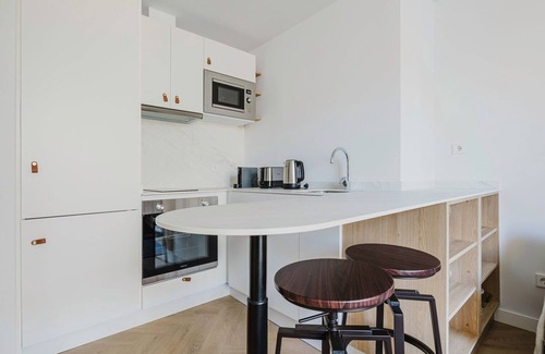 Hispanoamerica Apartment | Perfect Bernabeu-Hispanoamerica 2BR w/Doorman & Washer, by Blueground