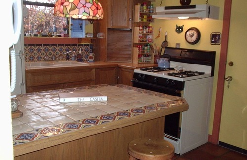 Vecinos Del Bosque House | Perfect Casita for Two; 5 min from Old Town