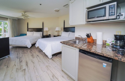 Crystal Harbour Resort | Perfect Family Beach Getaway! Relaxing Room w/2 Queen Beds, Outdoor Pool