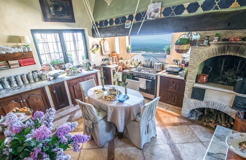 Calvi di Umbria Villa | Perfect Family Friendly with Magnificent Countryside Views for long stays