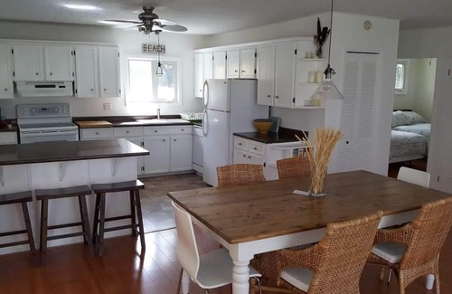 Zurich House | Perfect Family Vacation Cottage!