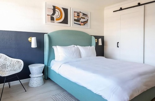 Piedmont Avenue Hotel | Perfect Family Vacation Starts Here! Close to the Oakland Museum of California!