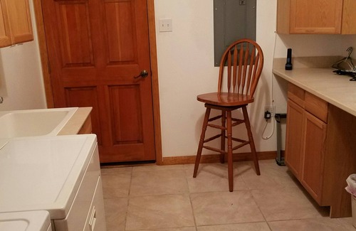 Lady Lake House | Perfect for FAMILY REUNIONS. Close by The Villages & shopping yet very private.