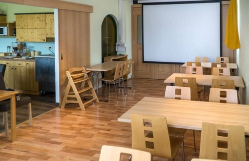 Heidenreichstein Apartment | Perfect for horse lovers and those seeking relaxation - vacation apartment on the riding stables with steam bath, sauna and relaxation room