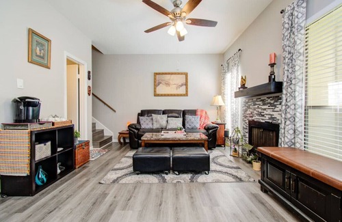 Astrodome Apartment | Perfect for Med Center Visitors! 1 bed/1.5 bath