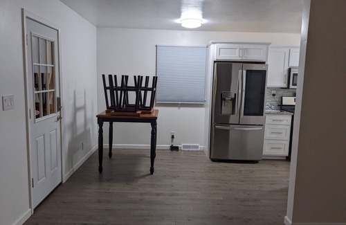 Elkhart House | Perfect for Notre Dame Football Elkhart, IN 25 Miles Away from Notre Dame