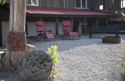 New Castle Apartment | Perfect for outdoor adventurers & couples; near Glenwood, hot springs & skiing