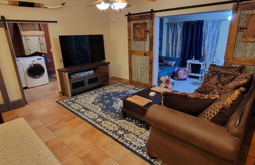 Gilbert House | Perfect for the seasonal rider coming into town for the riding show season!